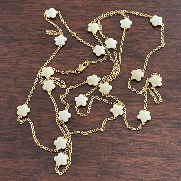Cream enamel flower gold tone 48 inch long necklace - Picture 3 of 8